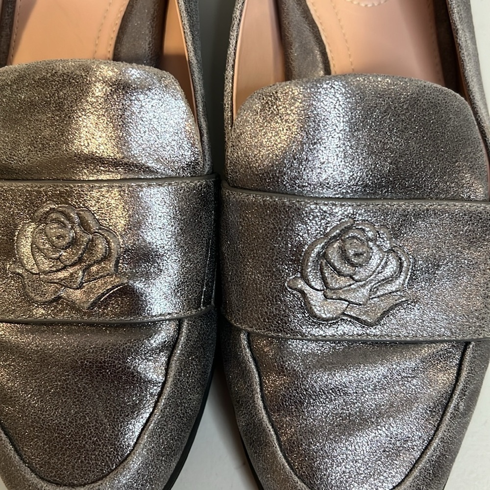 Taryn Rose Metallic Leather Loafers Size 7 5 - Picture 3 of 8